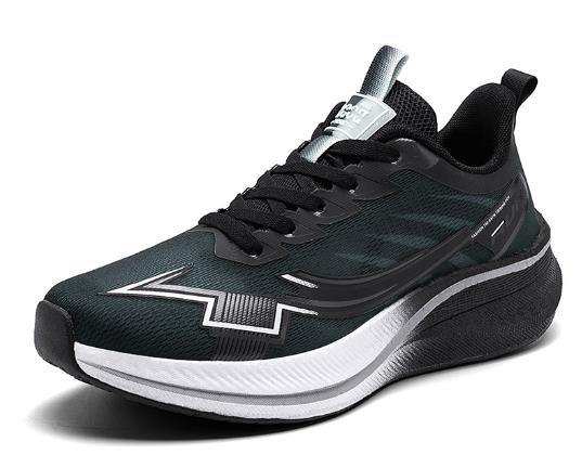 Lightweight, ultra-lightweight and shock-absorbing trainers