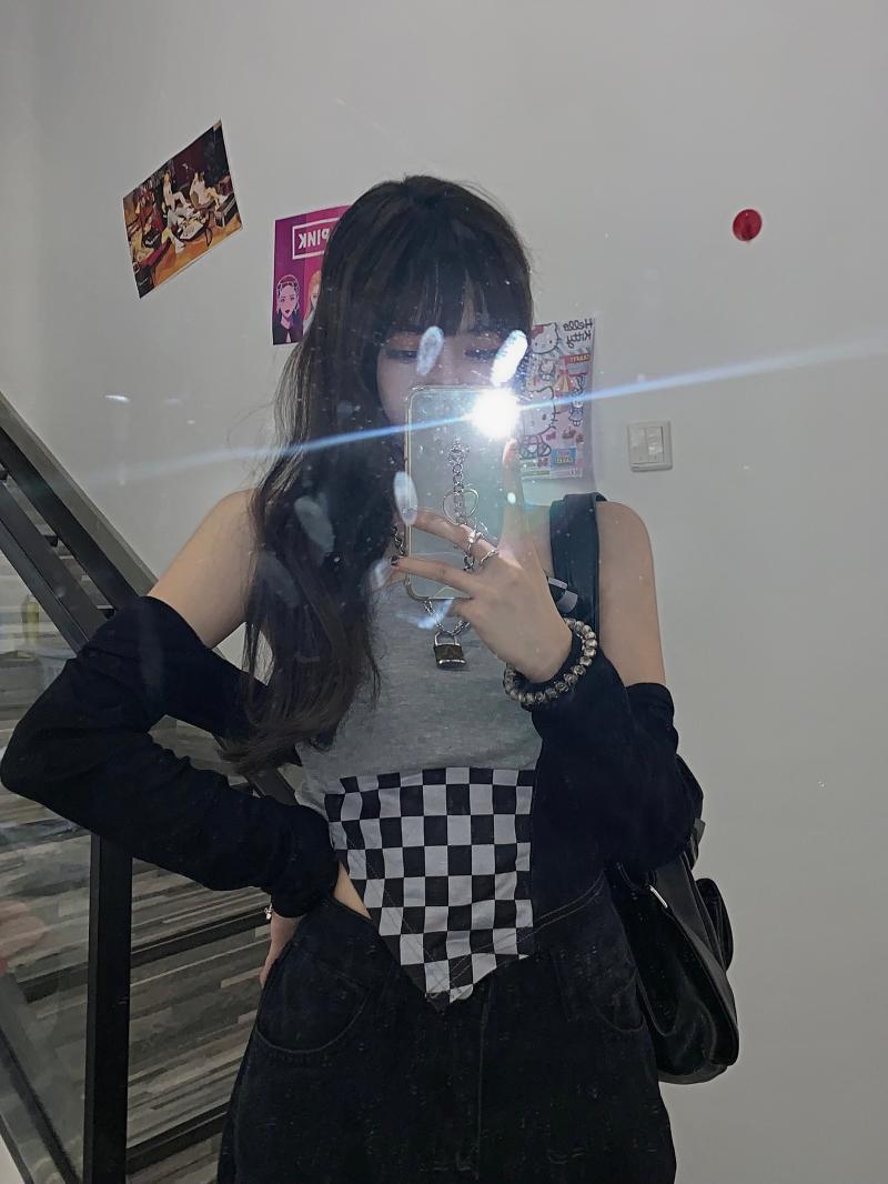 Checkered neck hanging small suspender vest for women in large size, fat and spicy girl trend, irregular short sweet and spicy top
