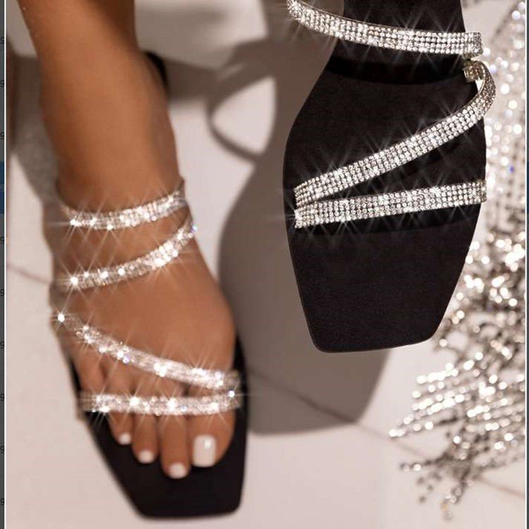 Hot Rhinestone Flip-Flop Women's Flat Sandals
