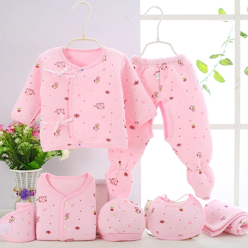 Seven-piece quilted warmth for spring and autumn newborns