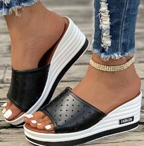 Summer new European and American fashion fish mouth wedge heel fashion leisure foreign trade large size women one-line sandals women