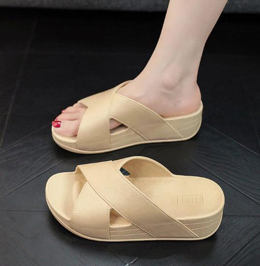 The Weekend Slide - Women's Slide On Sandal