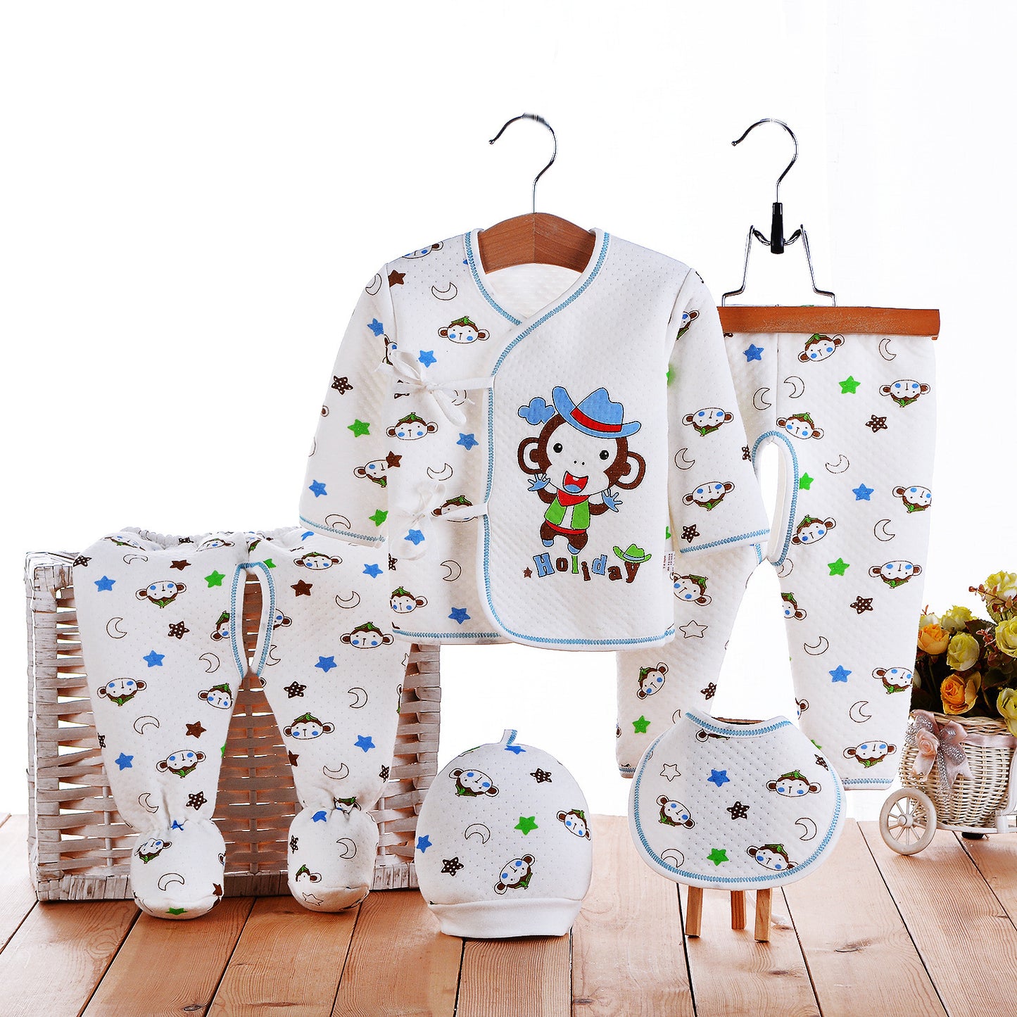 Manufacturers selling baby winter thermal underwear with thickened five suit 0-4 months baby pure cotton group