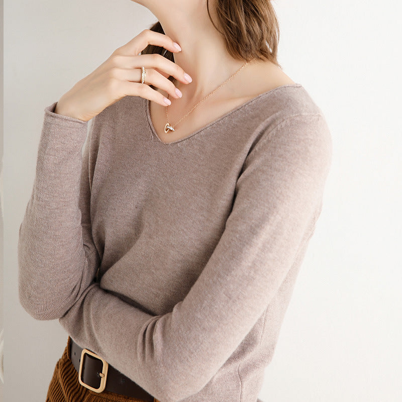 Korean version 2020 autumn and winter Korean version new v-neck loose sweater women's long-sleeved solid color inner pullover knitted bottoming shirt, v-neck loose sweater women, solid color inner pullover knitted