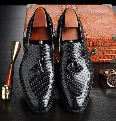 Men's Leather Shoes With Large Fringe And Pointed Toes