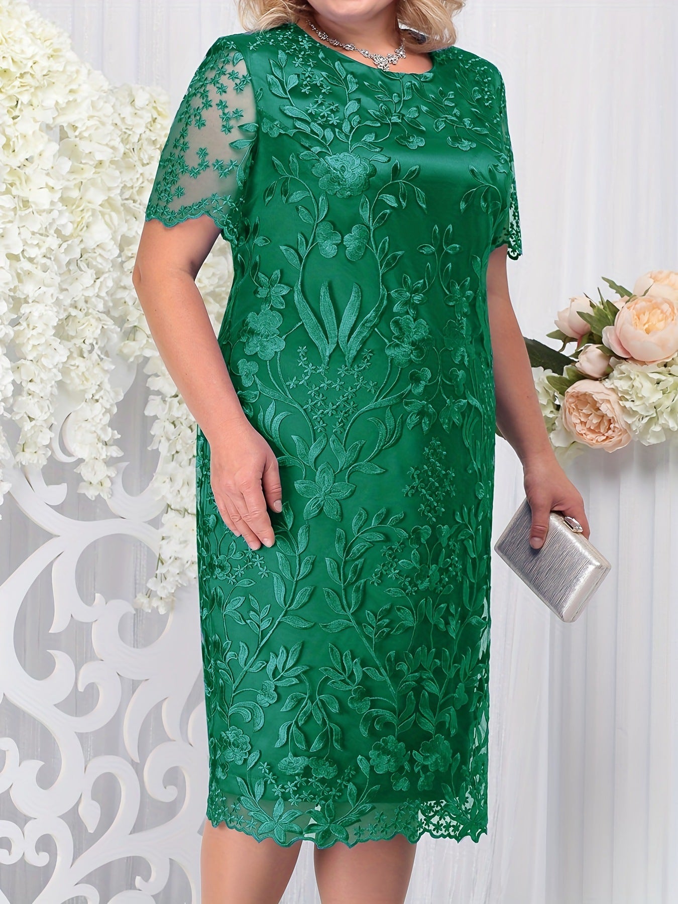 New Large Size Women's Dress Stitching Embroidered Lace Slim-fit Cocktail Dress