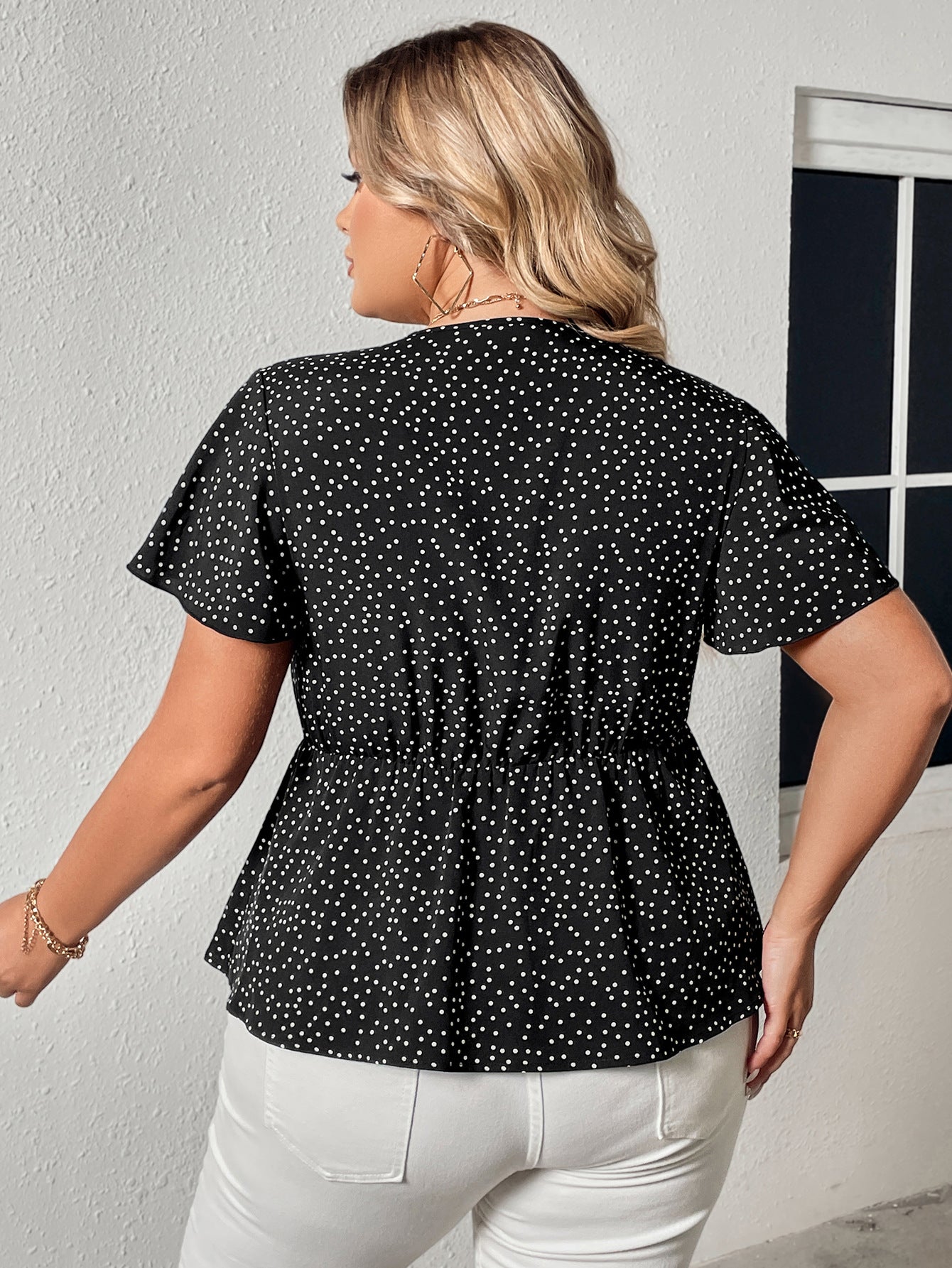 Cross-feeding source 2020 Europe and large size women's red polka dot round neck sleeves slim shirt with belt