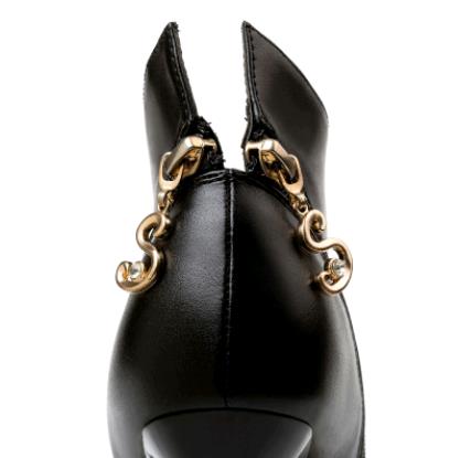 Sexy pointed Martin boots stiletto high heel ankle boots autumn and winter new women's boots England bare boots ankle boots