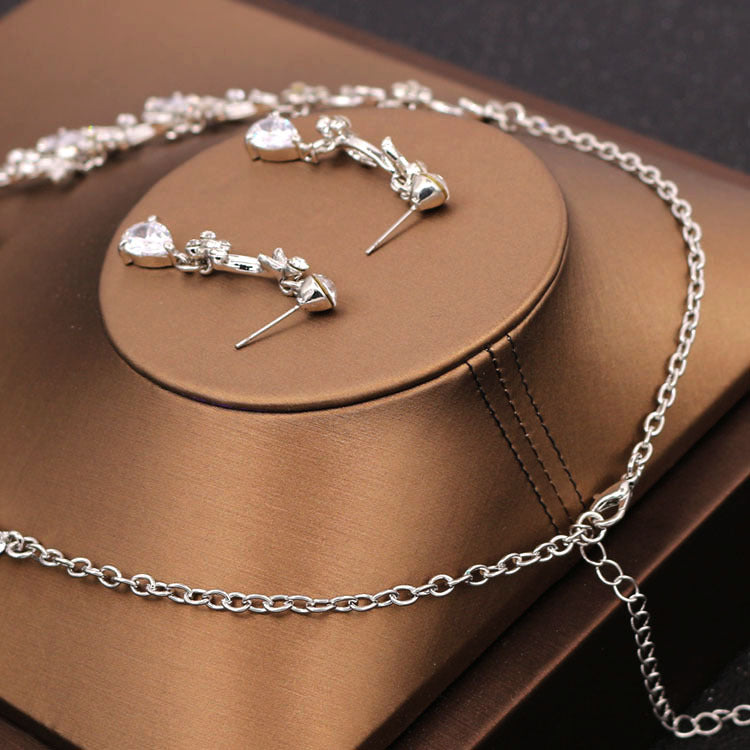 Korean fine and simple Bridal Necklace Set Earrings, two sets of Rhinestone Wedding Dress with jewelry accessories