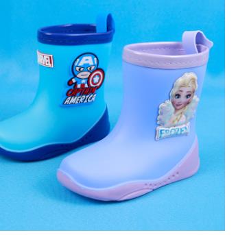 Children& Wellies with LED Pisadinha McQueen