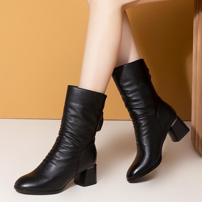 Genuine soft leather autumn and winter new mid-calf boots for women thick heel Martin boots (a pair)