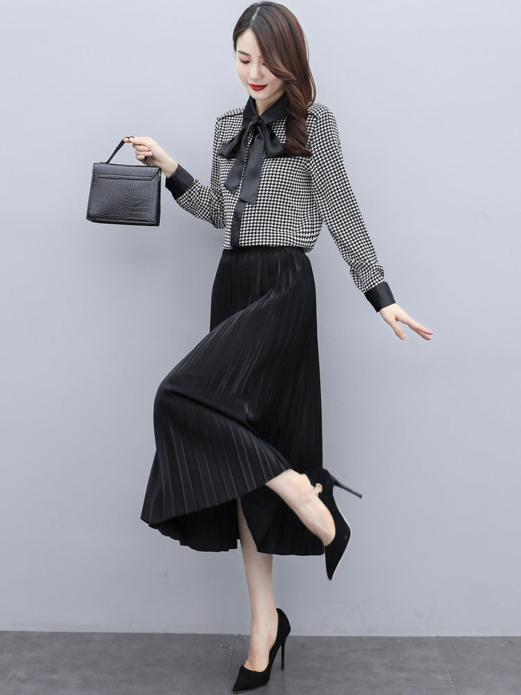 Long sleeve dress suit