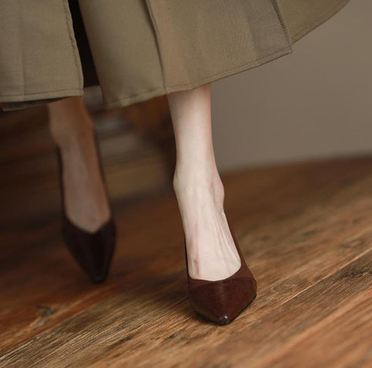 New versatile and elegant thick high heels