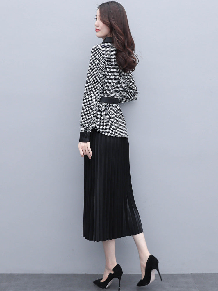 Long sleeve dress suit