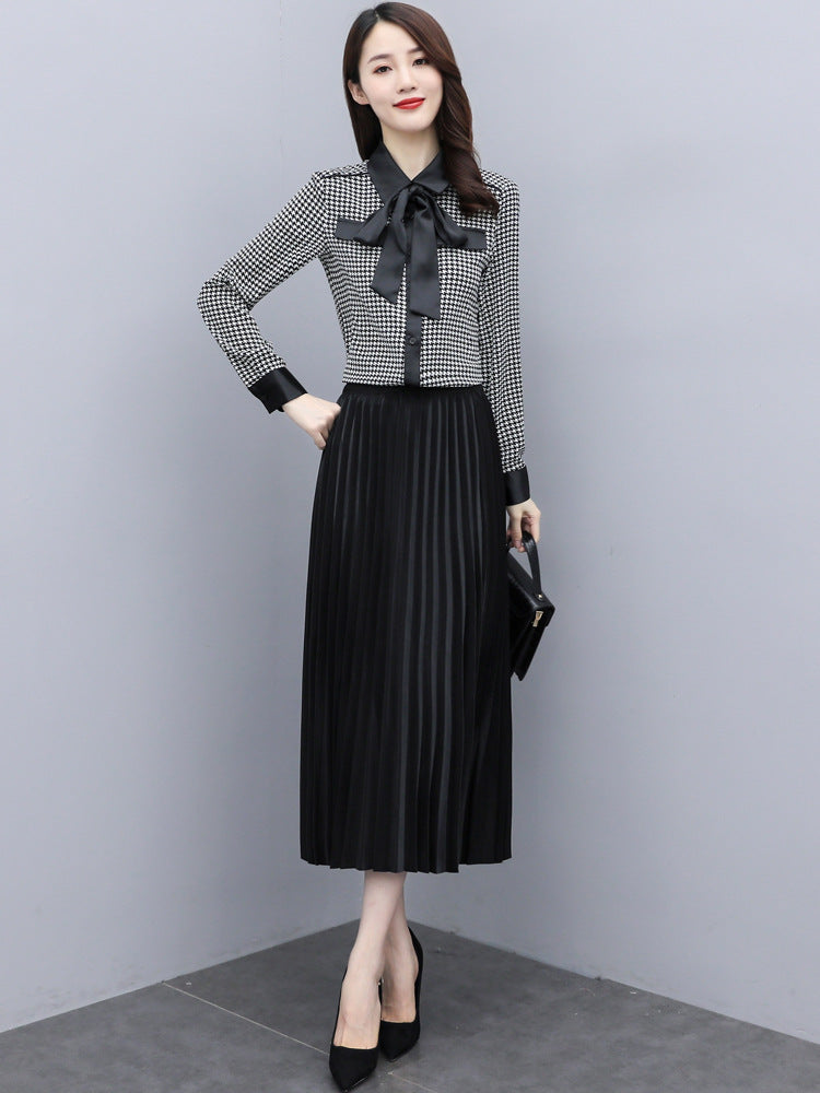 Long sleeve dress suit