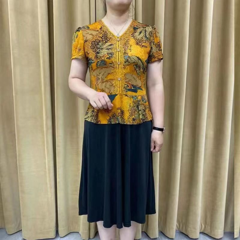 Summer middle-aged and elderly mother ice silk dress large size slim retro improved cheongsam skirt cover meat fake two-piece skirt
