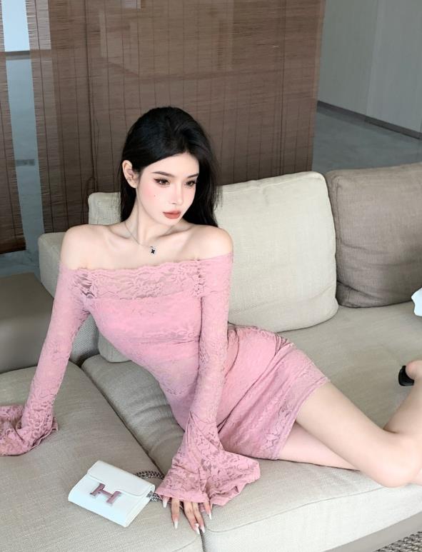 Nightclub sexy skirt 2020 spring and summer new V-neck hollow Slim long-sleeved tight lace dress